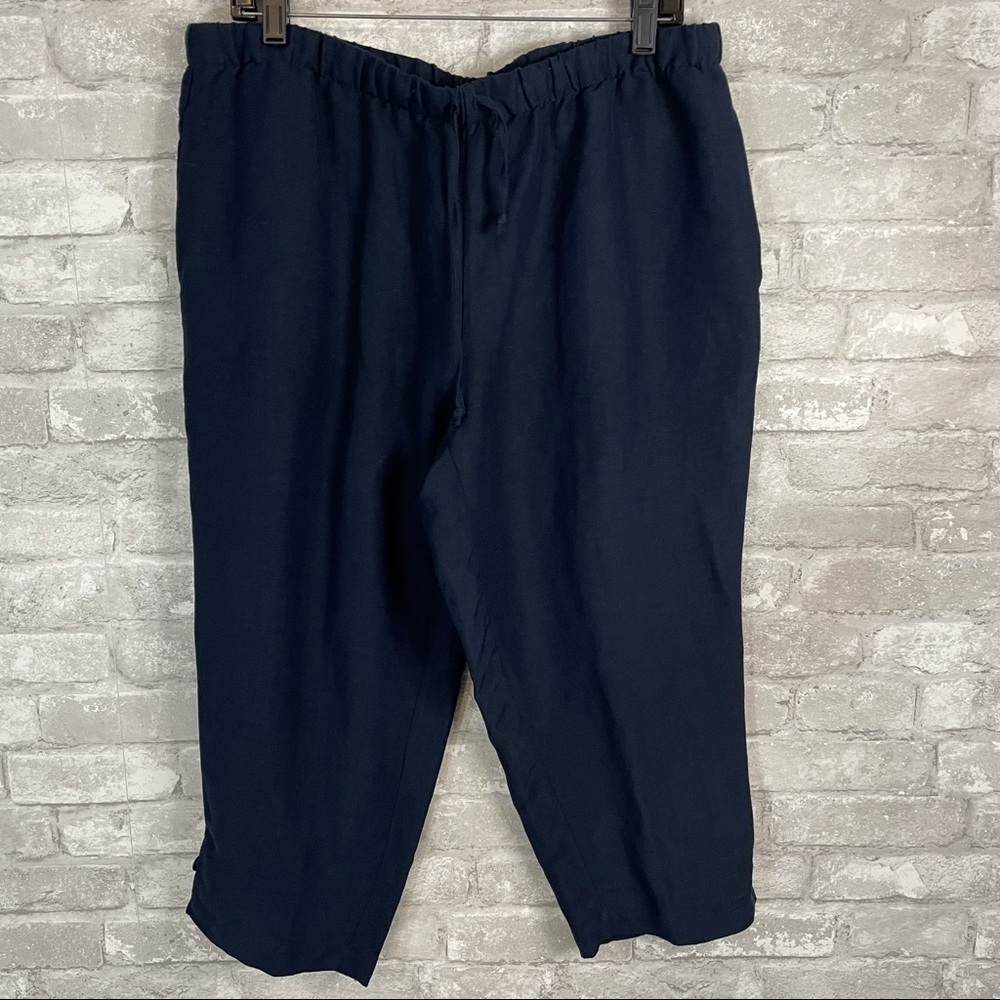CJ Banks Linen Navy Capris